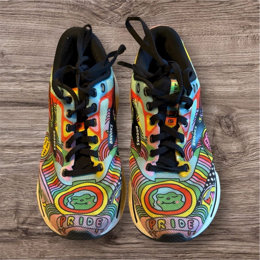 Size 7.5- Brooks Wednesday Holmes x Ghost 15 Pride